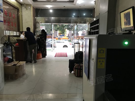 广东三建综合办公大楼 