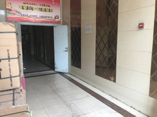 西部汽配城公寓 