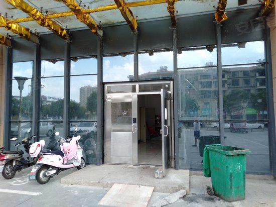 泉山中心商业广场 