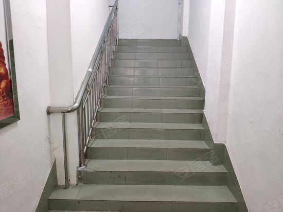 乡镇企业投资大厦 