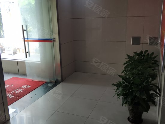 汇成民聚商务楼 