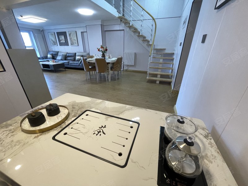 西置·瑀美福景4室2厅4卫84.99㎡南北42万