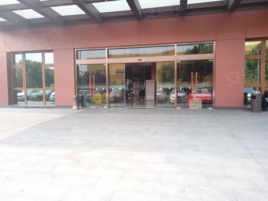 磊鑫大厦九亭中心 