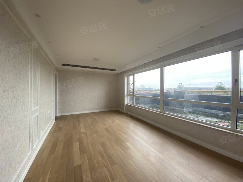 上海长滩3室2厅2卫145.04㎡南798万