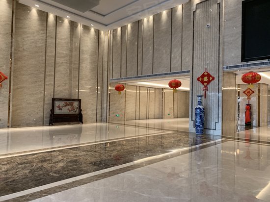 永和龙子湖中央广场(办公) 