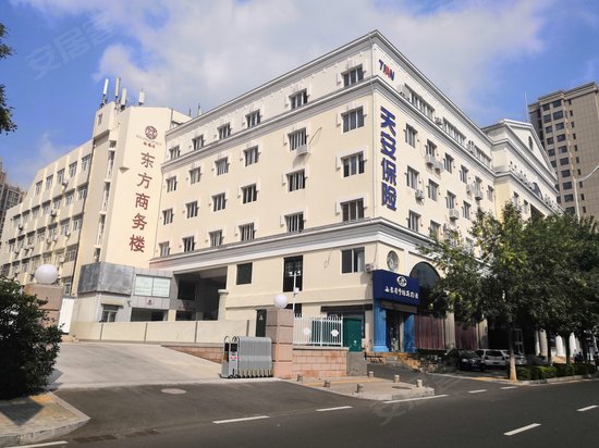东方商务楼 