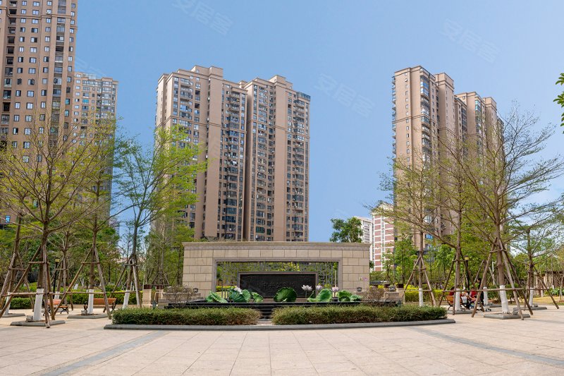 中央公园城/颐和花园3室2厅2卫153㎡南409万