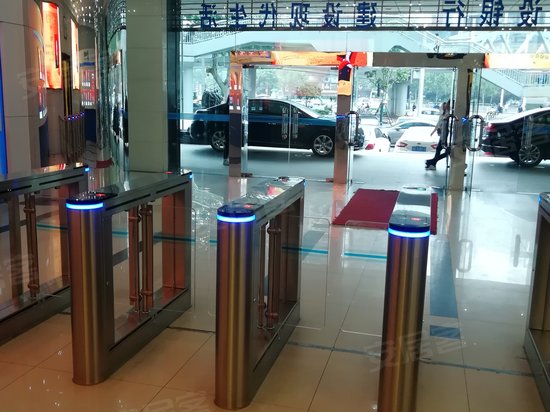 国际金融贸易大厦 