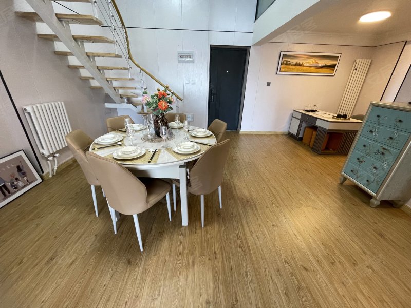 西置·瑀美福景4室2厅4卫84.99㎡南北42万