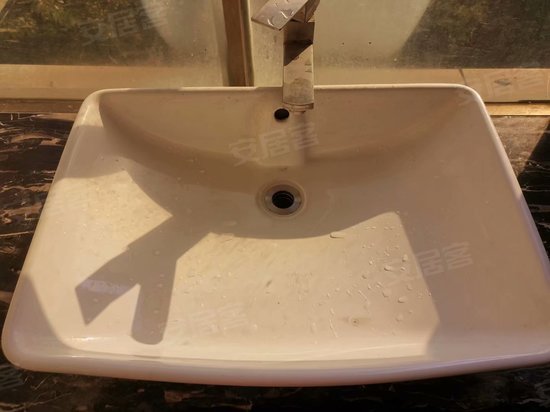 同粤国际商贸大厦 