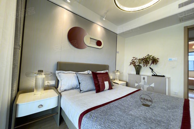 宝龙旭辉城  4室2厅2卫 127m 朝南