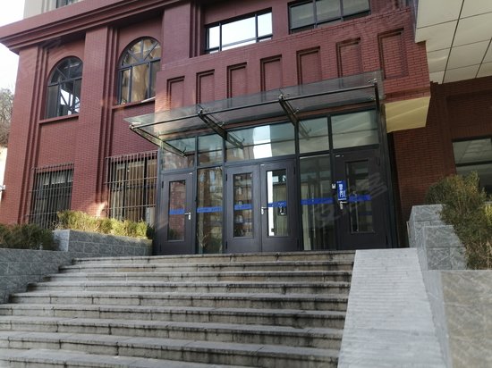 研究生教育大厦