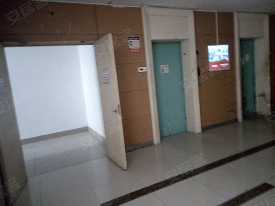 佘山新天地休闲广场(办公) 