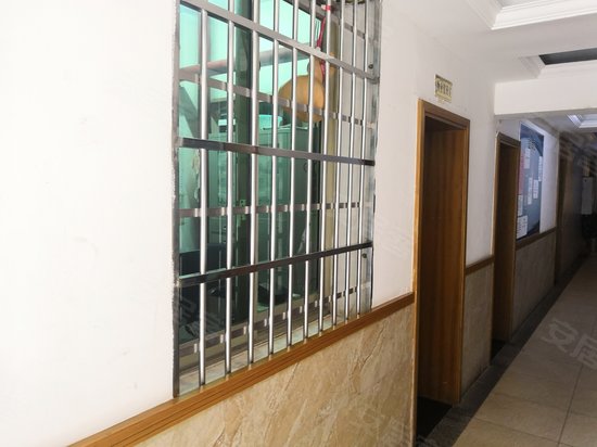 方正证券商住楼 