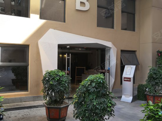 新长江京华国际