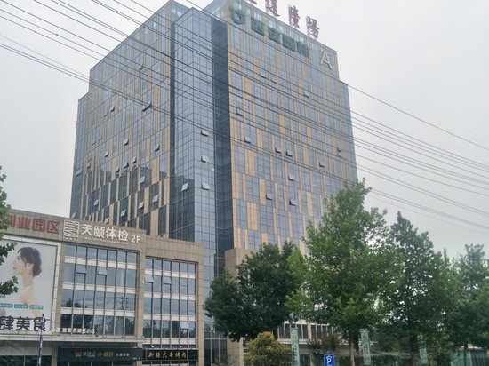 大明宫圣远广场 