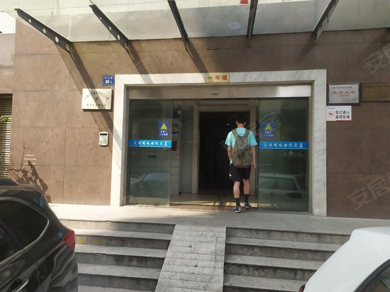 太湖明珠世纪大厦 