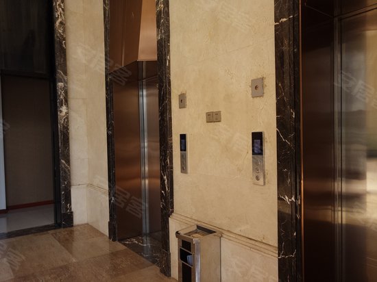 圣名世贸城办公楼 