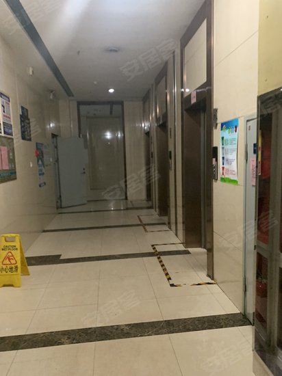 天朗蔚蓝领寓(商住楼) 