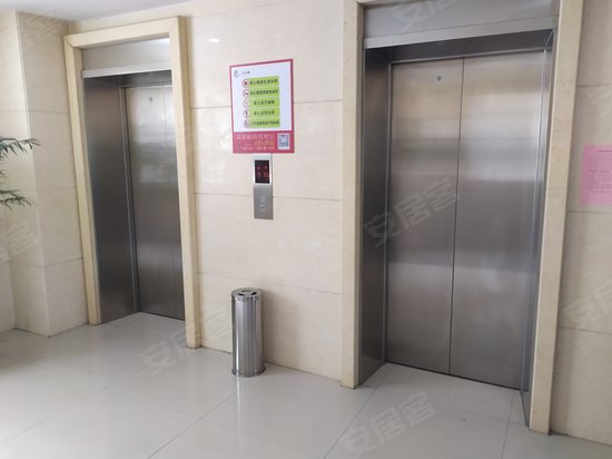 香槟街商业生活广场 