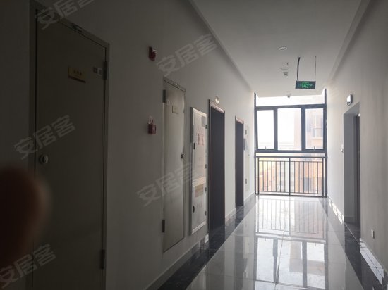 临港国际商务大厦 