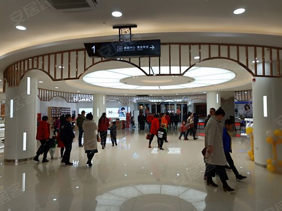 利客来购物广场岙东中路店 