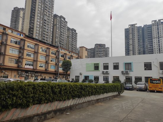 鑫三鼎商务中心 