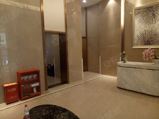 龙湖佰乐街(商住楼) 