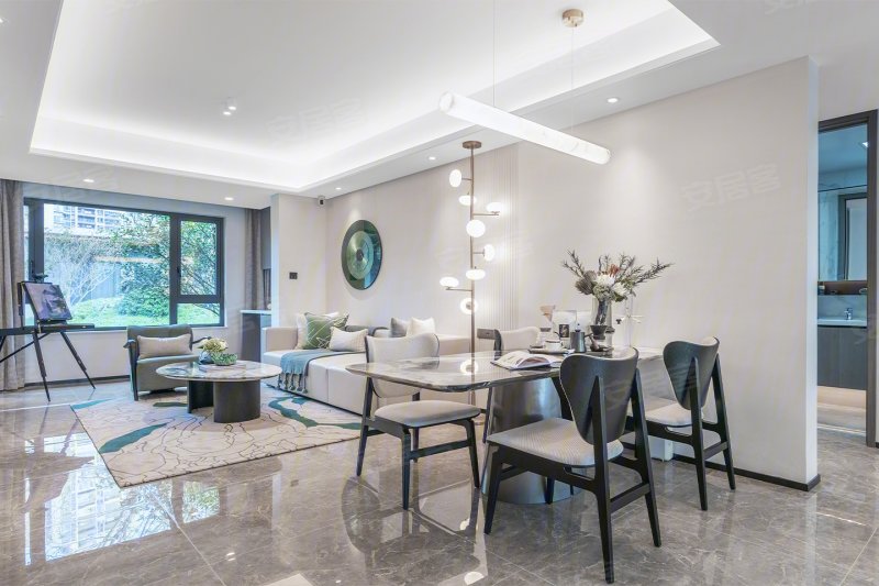 每平直降5000元 250万起住精装4房,联发臻华府二