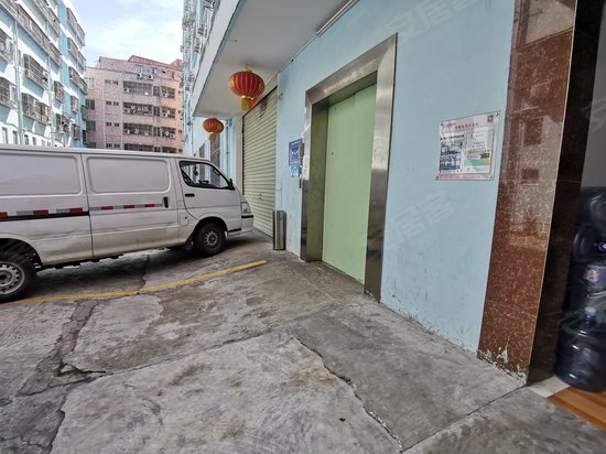 国兴大厦(汇展阁) 