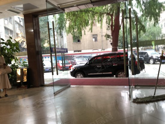 国栋中央商务大厦 