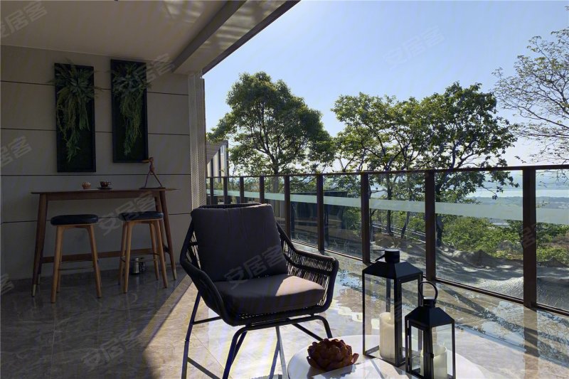 阳光城滇池半山7室4厅5卫141㎡东南282万