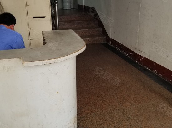 新浪潮电子商厦 