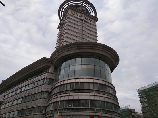 百盛商厦(办公) 