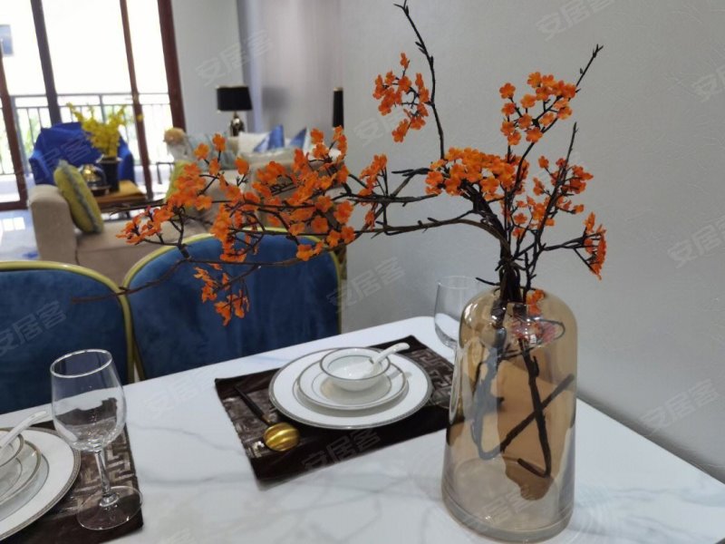 香江·温泉人家3室2厅102㎡143万二手房图片