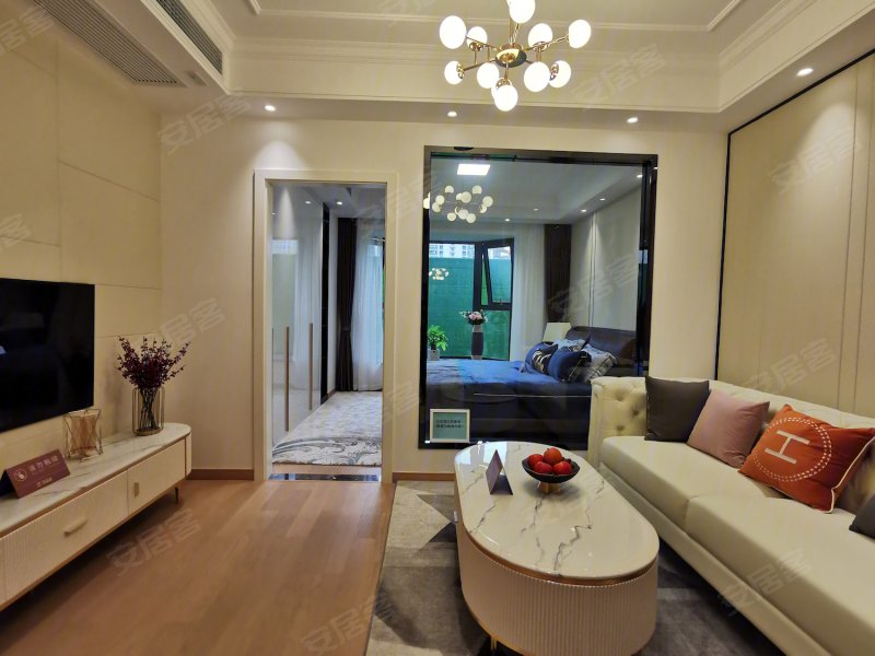 东湖京华产权70年平层两房朝南现房随时看房