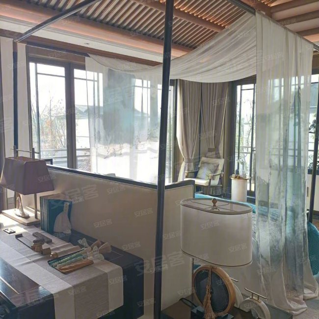 御西湖宋代徽派别墅上下两层送一个车位院子60120