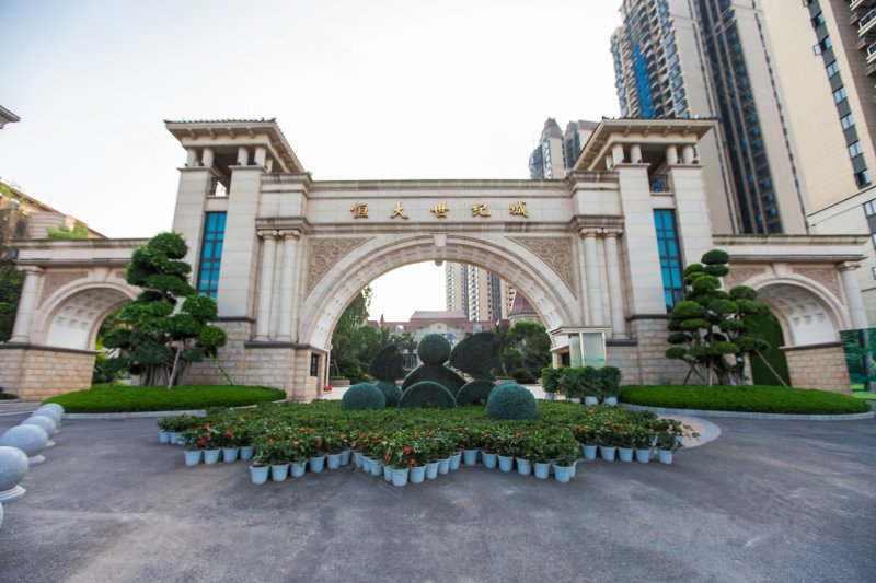 精装修现房,光环商圈旁边,出行无忧,恒大世纪城(新房)二手房,167万,3