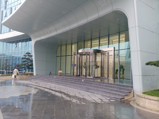 珀莱雅美帆广场