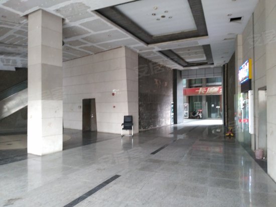 卡摩尔汽车广场 