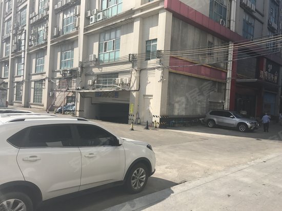 元下田商业广场 