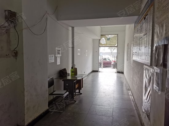 格兰晴天商务楼 