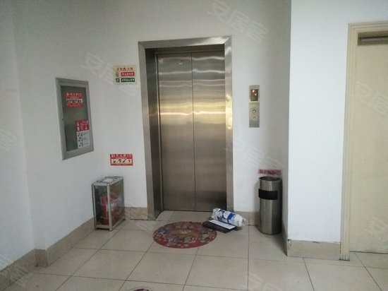 解放阁商务中心 