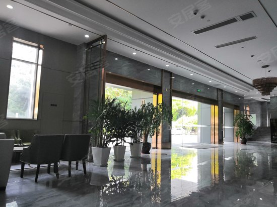 光通信公司大楼 