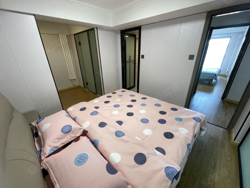 西置·瑀美福景4室2厅4卫84.99㎡南北42万