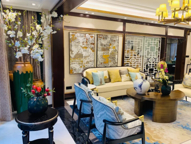 兴义桔园华府5室2厅2卫160㎡南62万