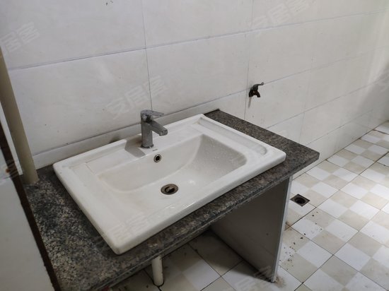 三峡都市报社综合楼 