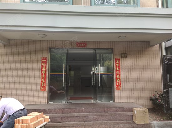 静安花园商务楼