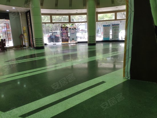 太阳广场商务大厦 