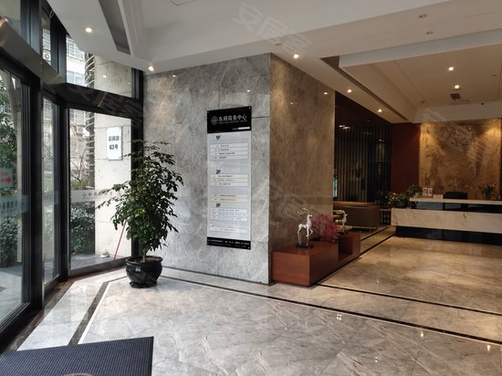 东朔商务中心(苗圃路) 